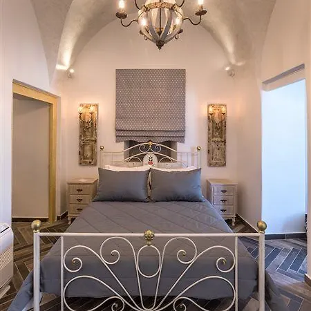 Hotel Tramonto Secret Oia